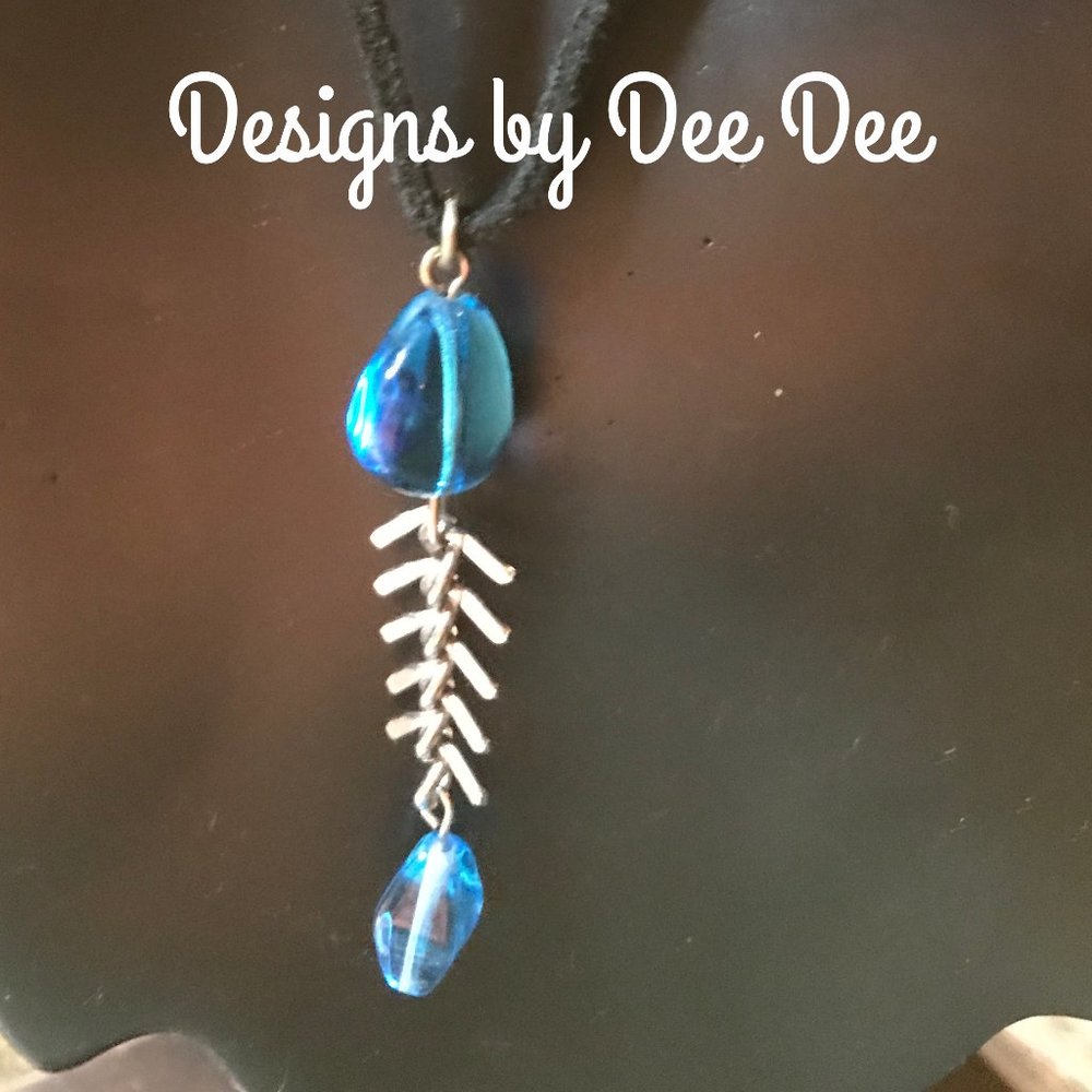 5/$20🔥Fashion Fish Necklace🔥Bundle special price